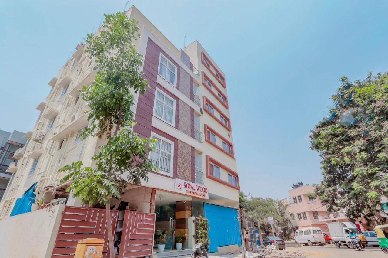 Oyo Flagship 80044 Royal Wood Deluxe Bangalore Esterno foto