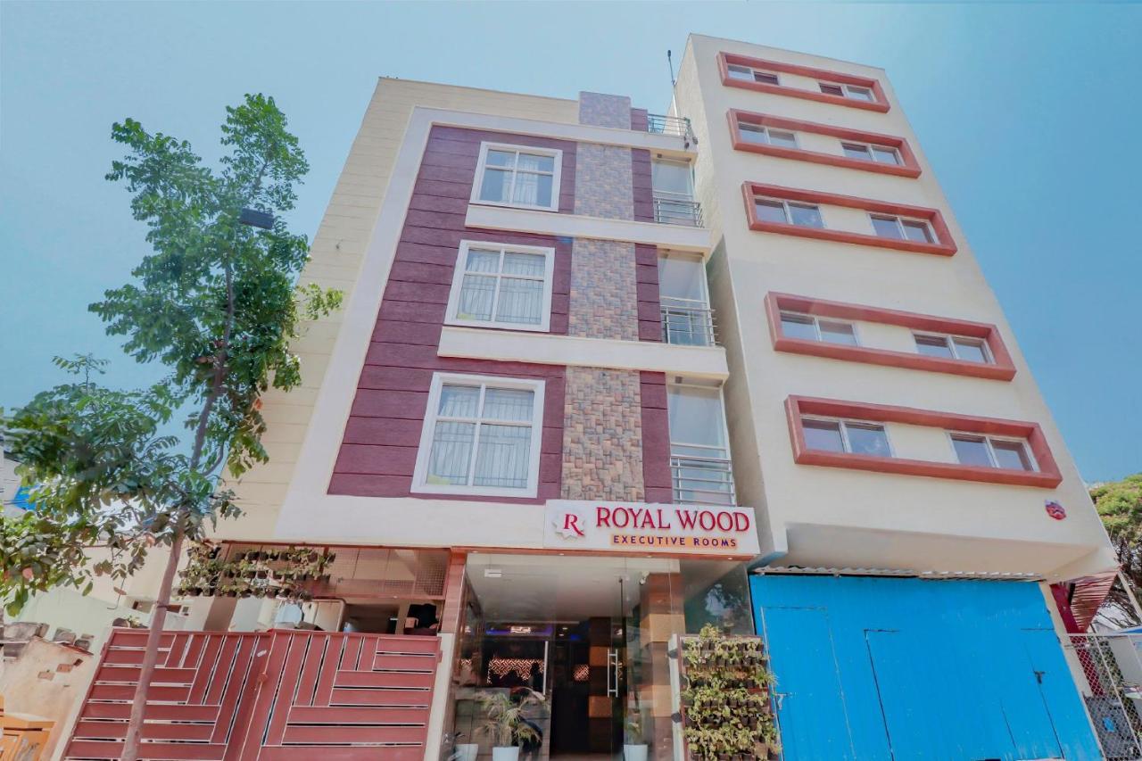 Oyo Flagship 80044 Royal Wood Deluxe Bangalore Esterno foto